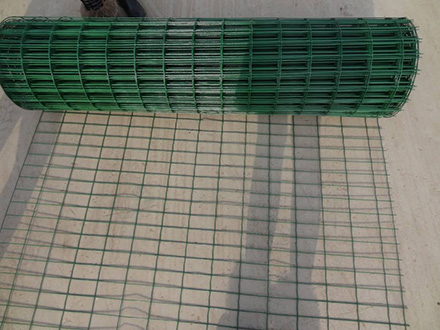 <a href=http://www.51shangqiao.com target='_blank'>鐵絲網(wǎng)</a>